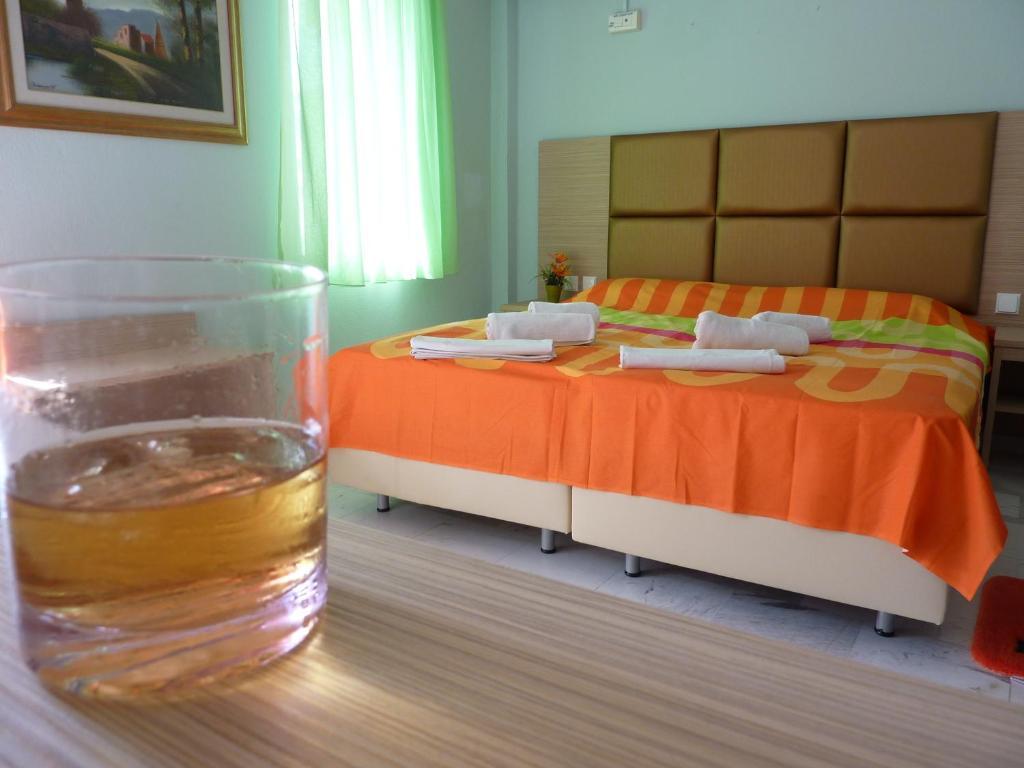 Hotel White Rose Beach Olympiakí Aktí Exteriör bild