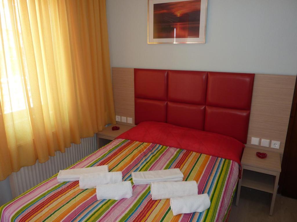 Hotel White Rose Beach Olympiakí Aktí Rum bild