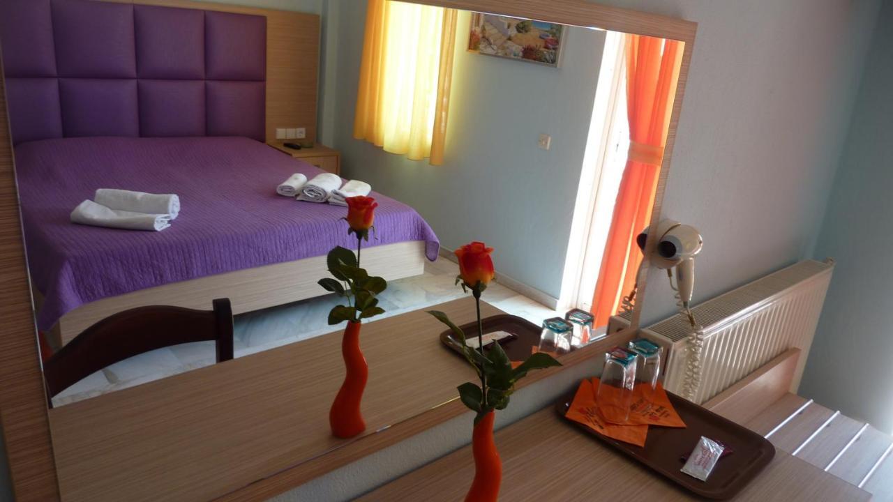 Hotel White Rose Beach Olympiakí Aktí Rum bild